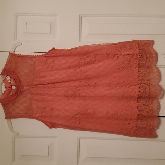 Ultra Pink Tops - Ultra Pink lace sleeveless womens size medium top.